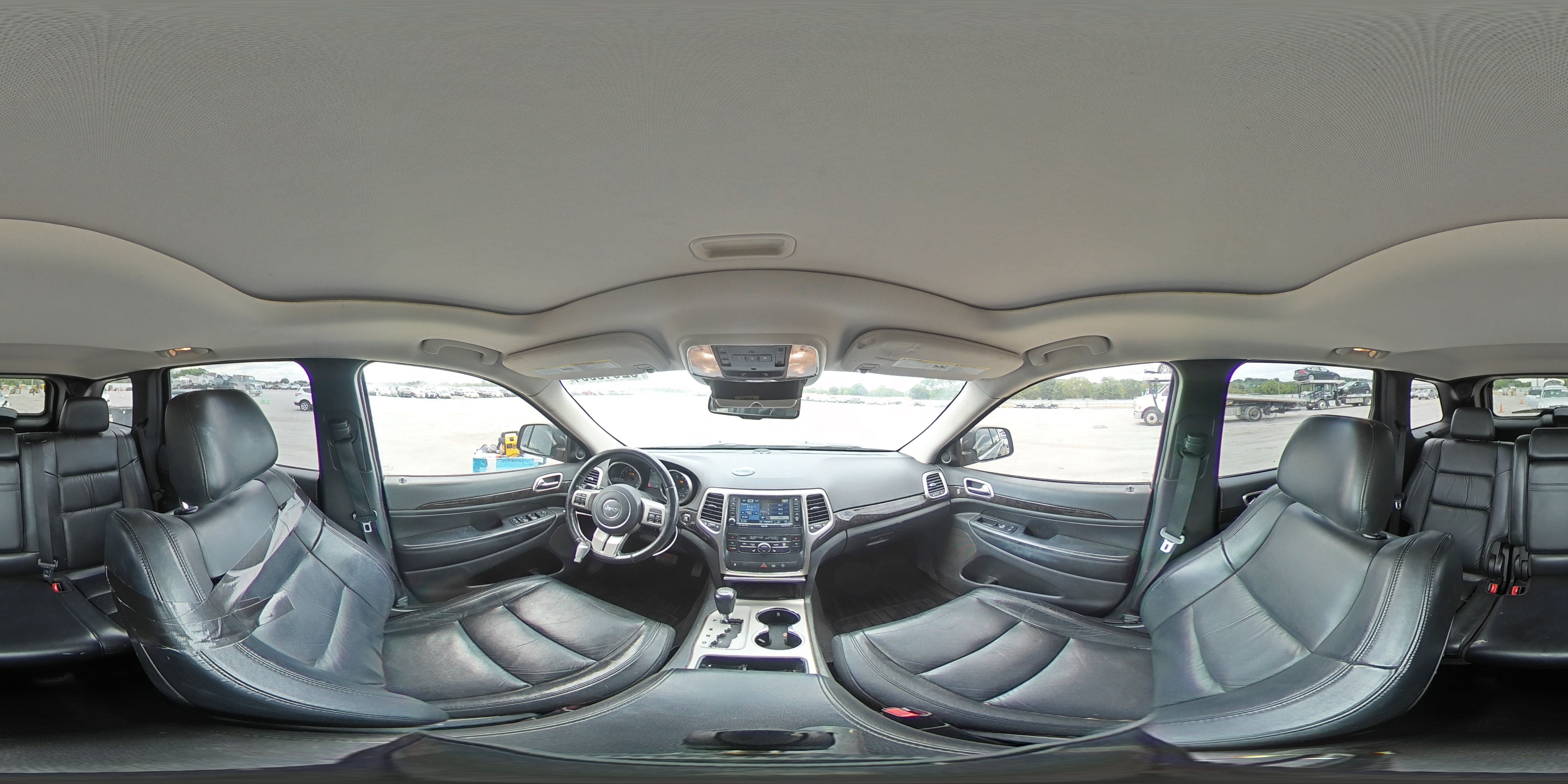 2011 Jeep Grand Cherokee Laredo VIN: 1J4RR4GG6BC735858 Lot: 62513964