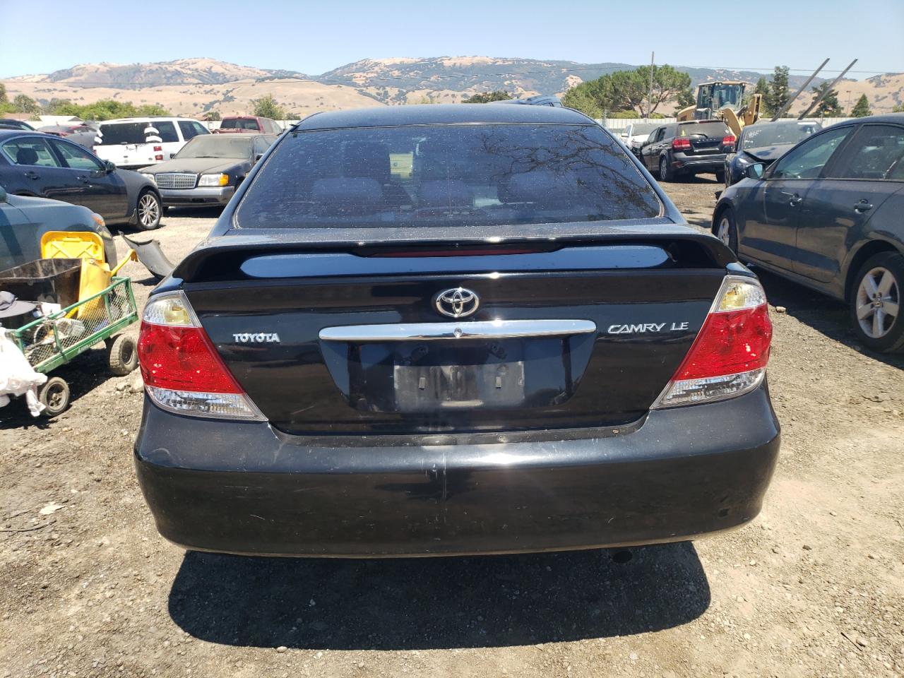 2005 Toyota Camry Le VIN: 4T1BE32K75U586024 Lot: 63100894