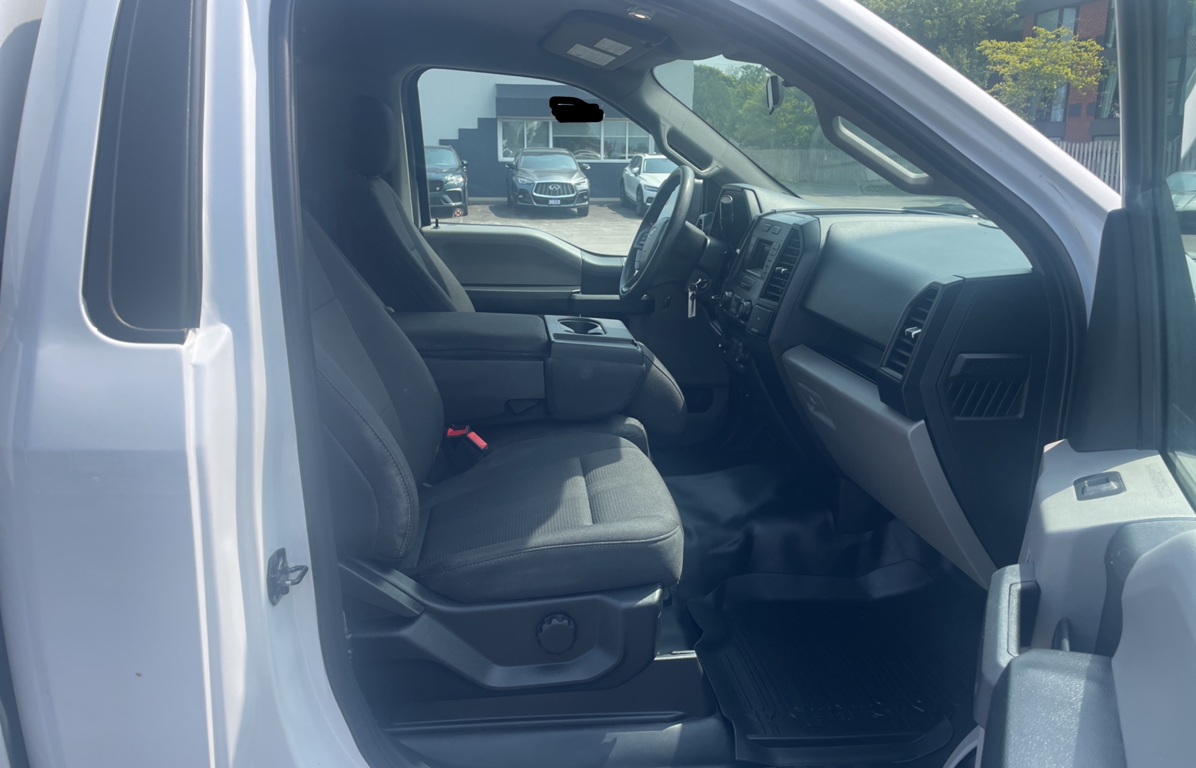 2019 Ford F150 vin: 1FTMF1C52KKD59158