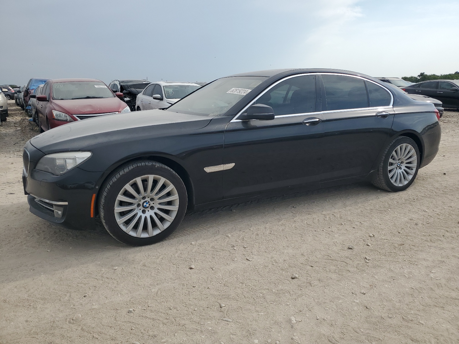 2013 BMW 740 I vin: WBAYA6C51DC995075