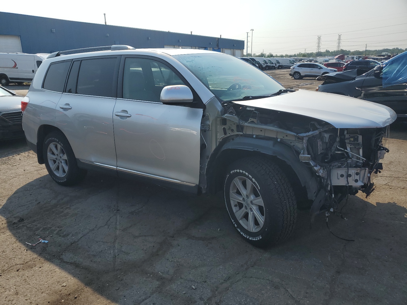 5TDBK3EH8DS219732 2013 Toyota Highlander Base