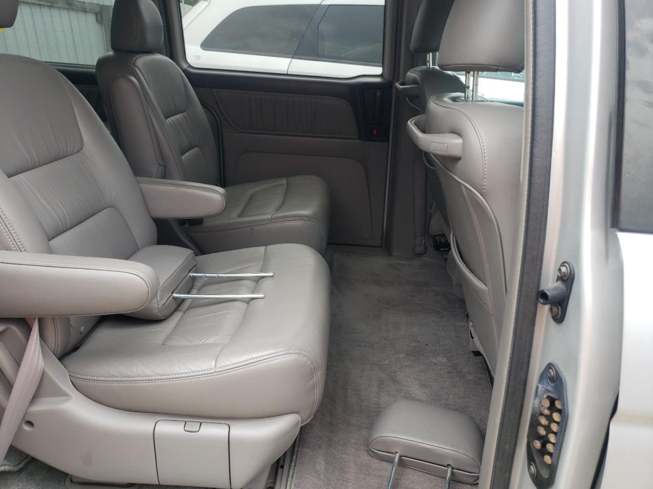 2002 Honda Odyssey Exl VIN: 5FNRL18992B043151 Lot: 64064844