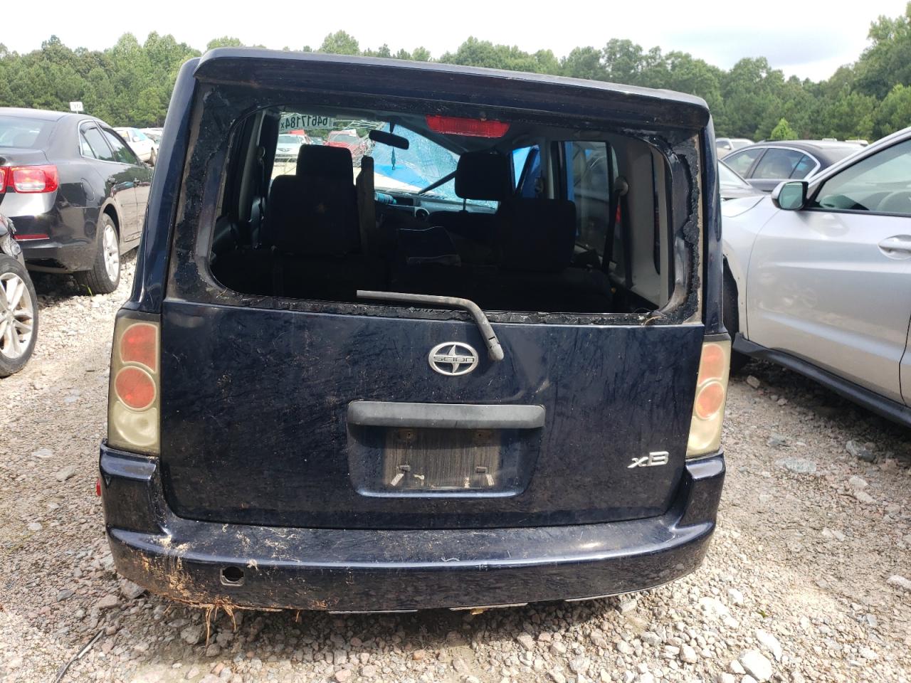 2006 Scion xB - Image 6