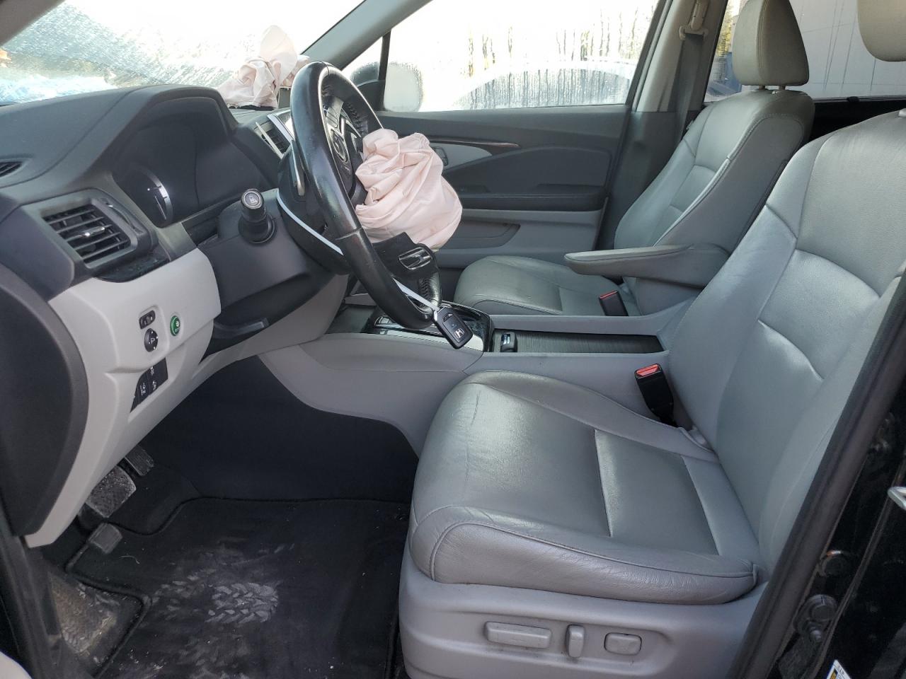 2017 Honda Pilot Touring VIN: 5FNYF5H90HB007996 Lot: 63391184