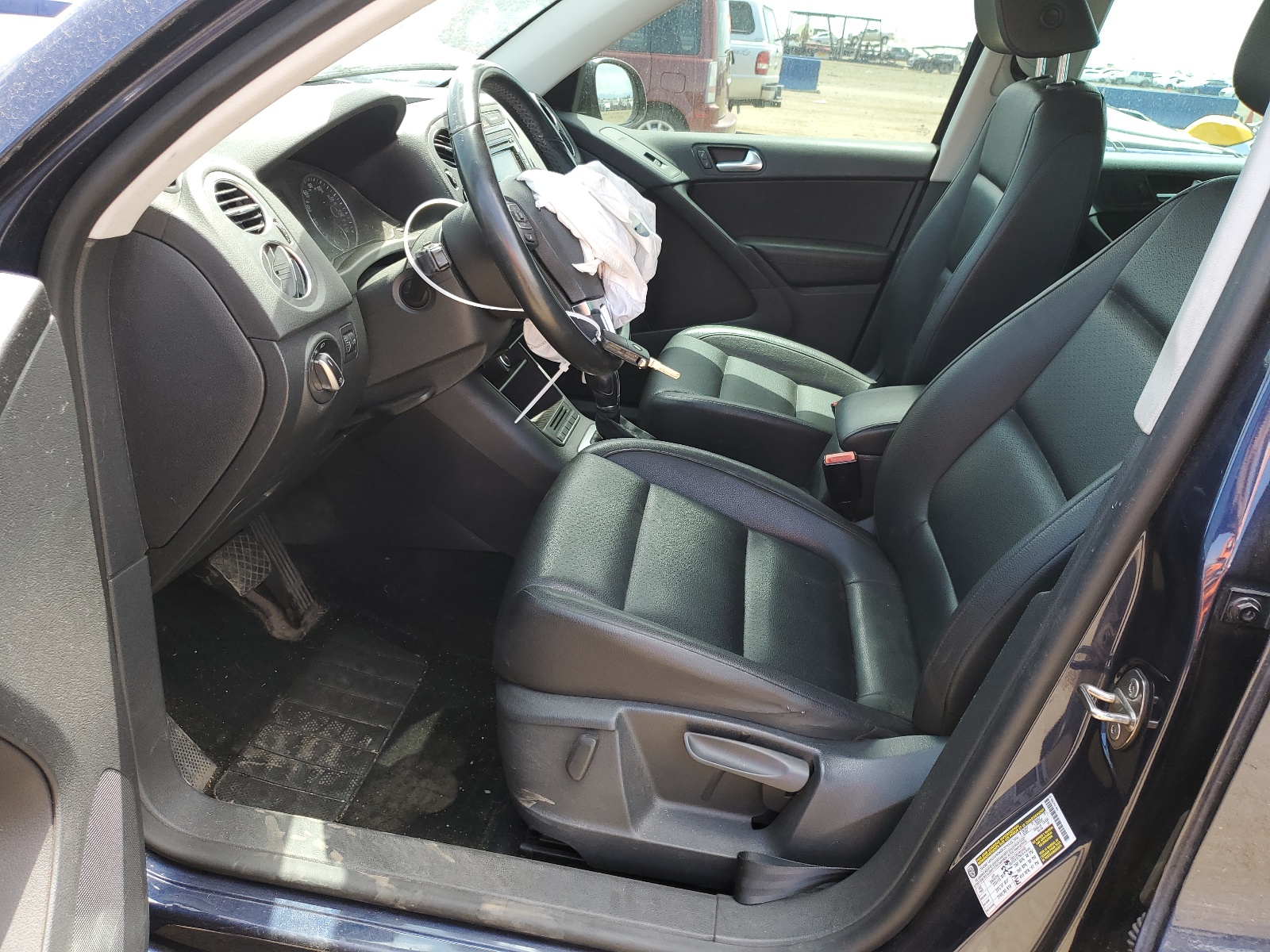 WVGBV7AX4FW567909 2015 Volkswagen Tiguan S