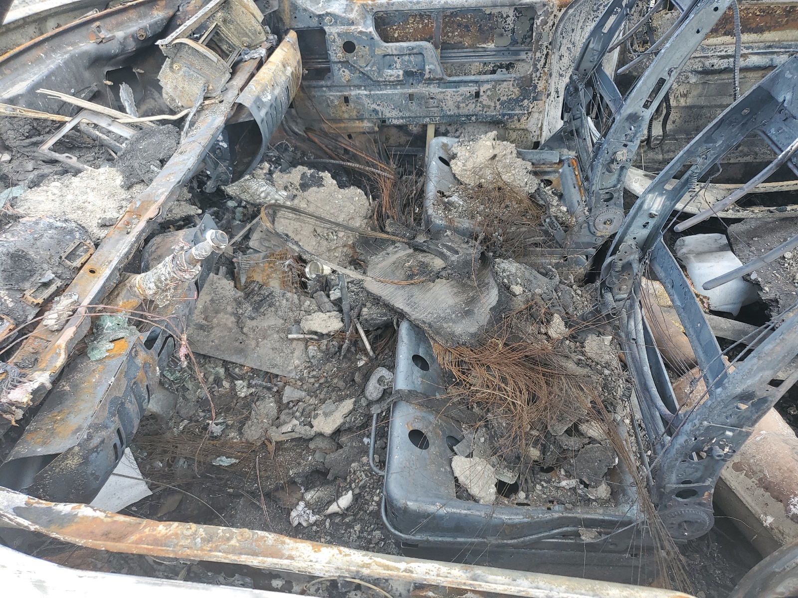 WBAVA33567P141245 2003 BMW 328 I