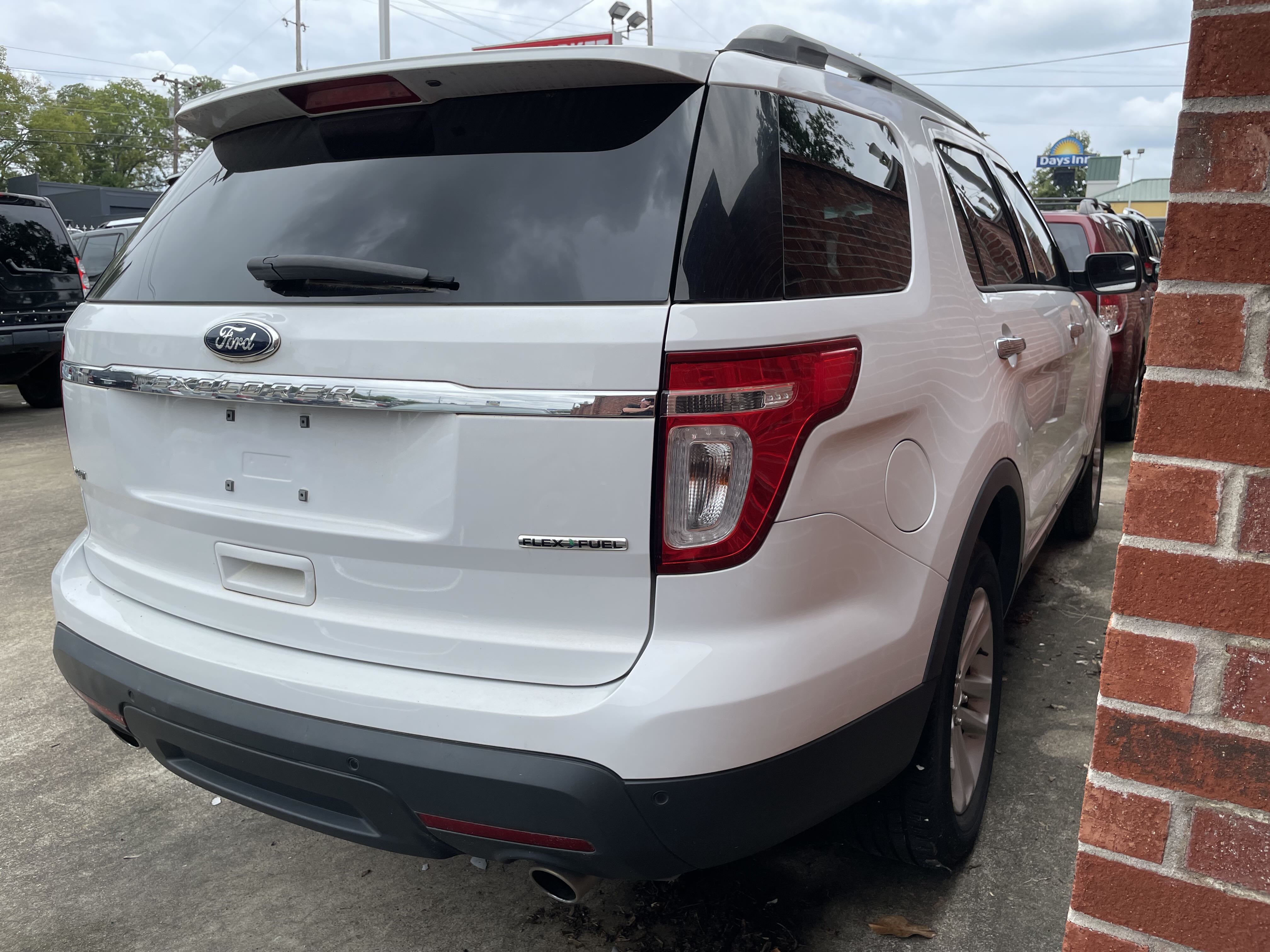 2014 Ford Explorer Xlt vin: 1FM5K7D82EGB43681