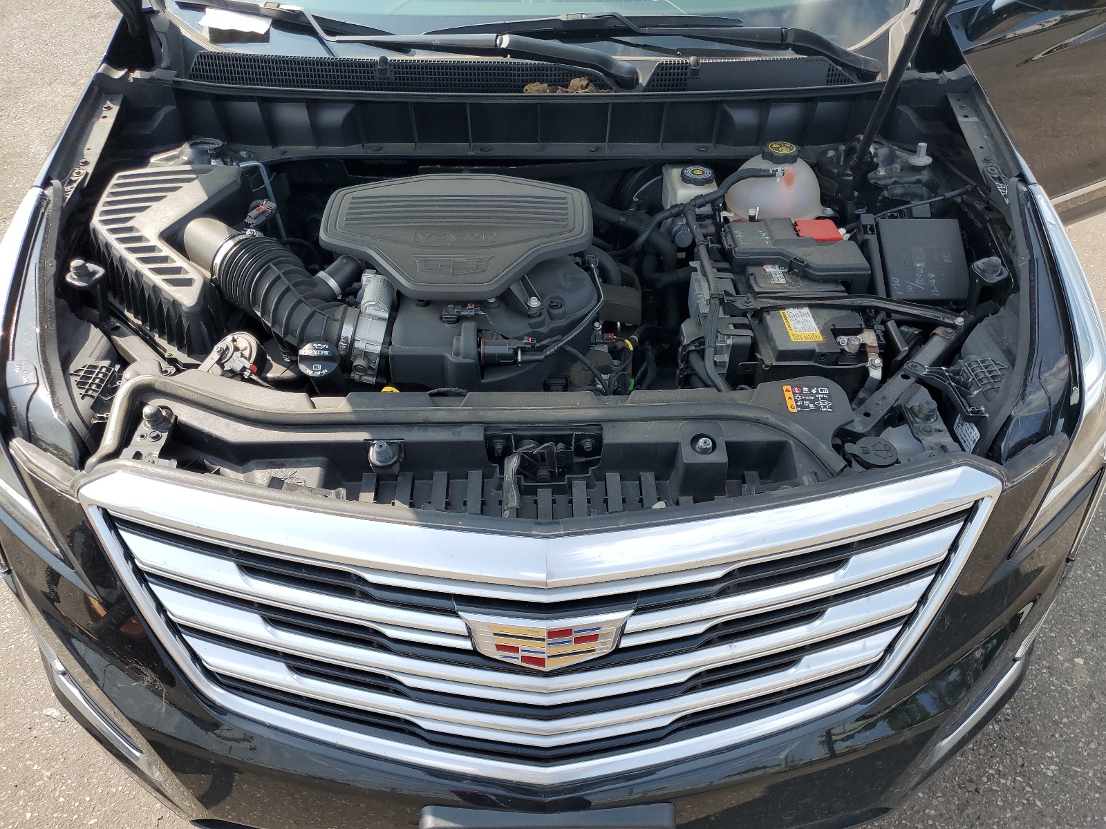 1GYKNFRSXJZ109901 2018 Cadillac Xt5 Premium Luxury