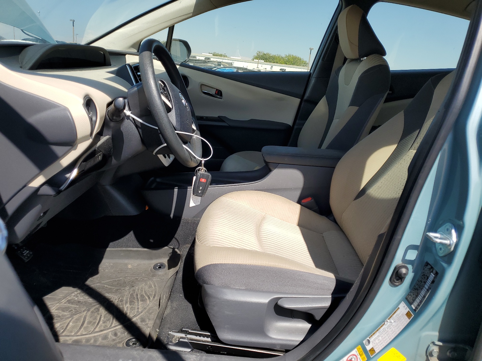 JTDKBRFUXG3021156 2016 Toyota Prius