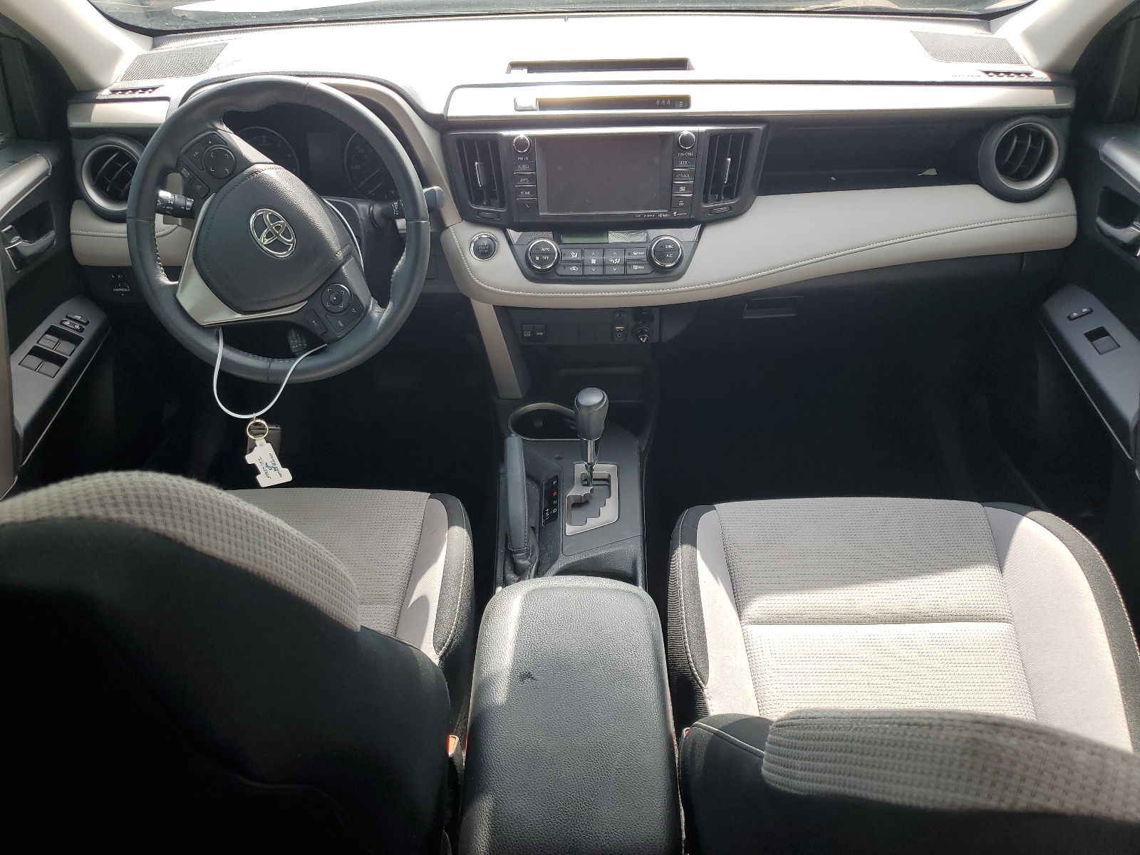 2T3WFREV5HW320777 2017 Toyota Rav4 Xle