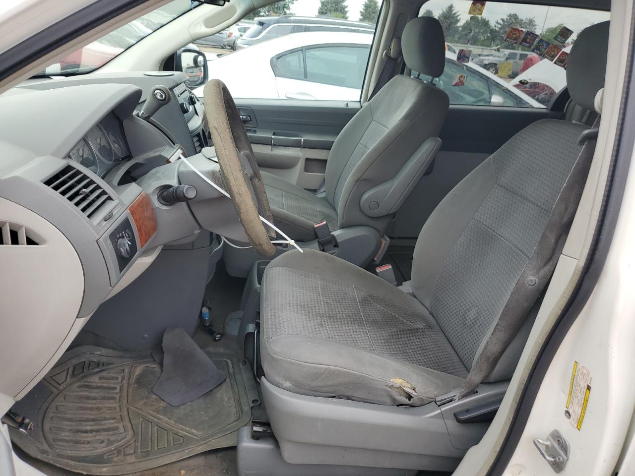 2008 Chrysler Town & Country Lx VIN: 2A8HR44H18R125745 Lot: 62082084