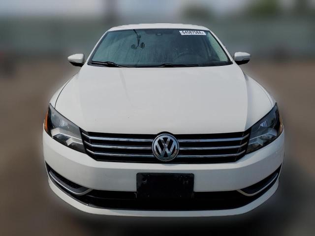 Седаны VOLKSWAGEN PASSAT 2014 Белый