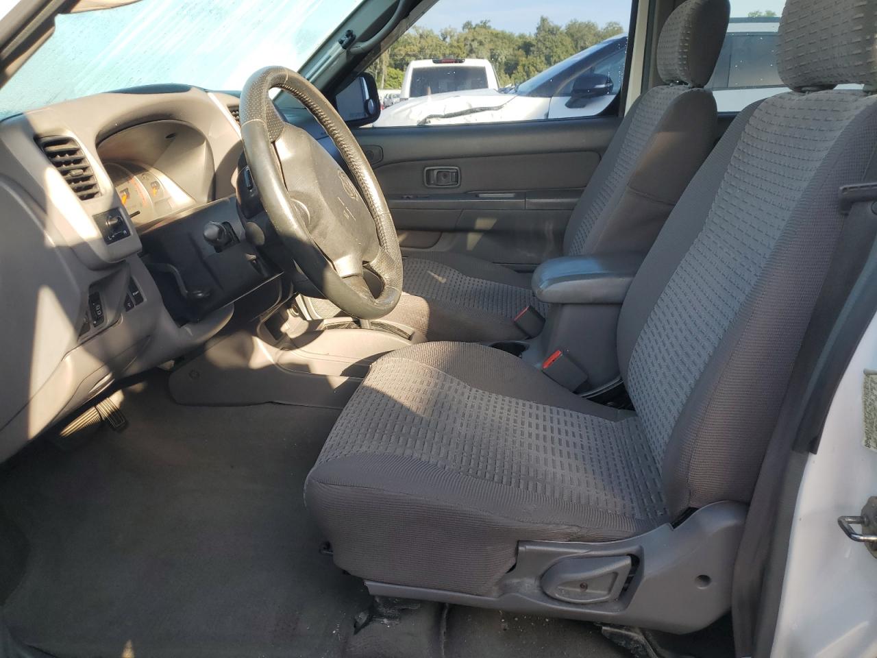 2001 Nissan Xterra Xe VIN: 5N1ED28T11C581752 Lot: 63388644