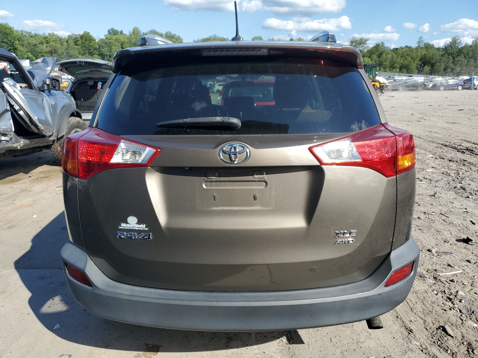 2T3RFREV9FW302275 2015 Toyota Rav4 Xle