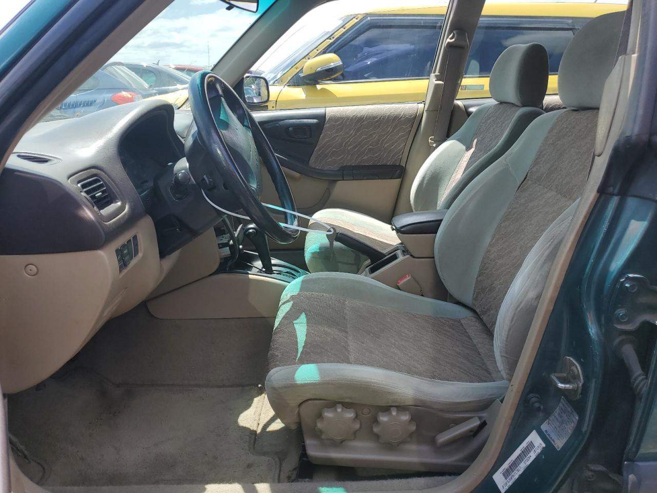 2000 Subaru Forester L VIN: JF1SF6350YH717017 Lot: 62803424