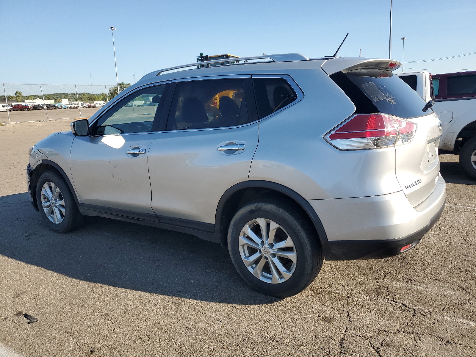 2016 Nissan Rogue S vin: JN8AT2MV4GW150492