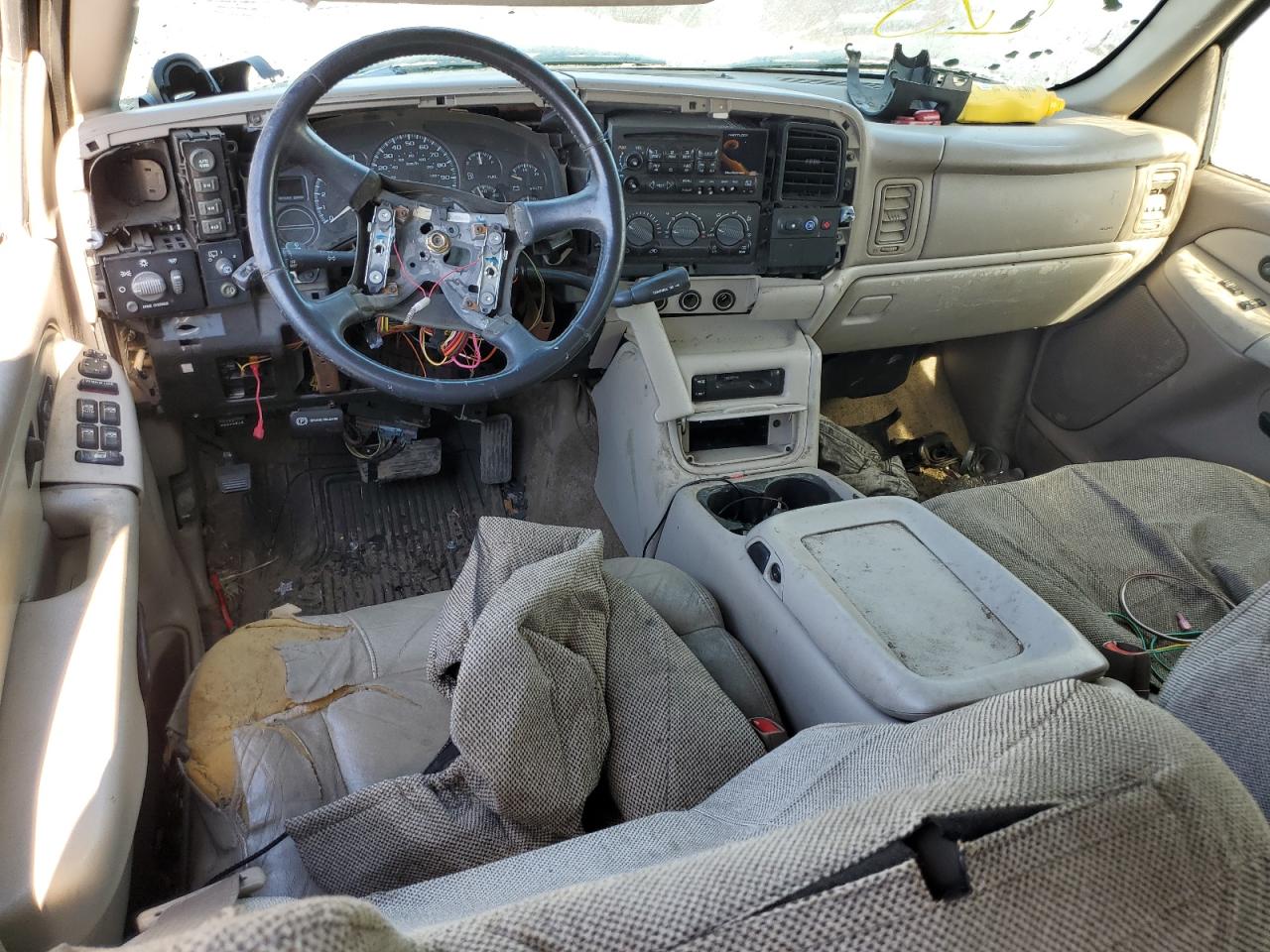 2001 Chevrolet Tahoe K1500 VIN: 1GNEK13TX1R206930 Lot: 64018104