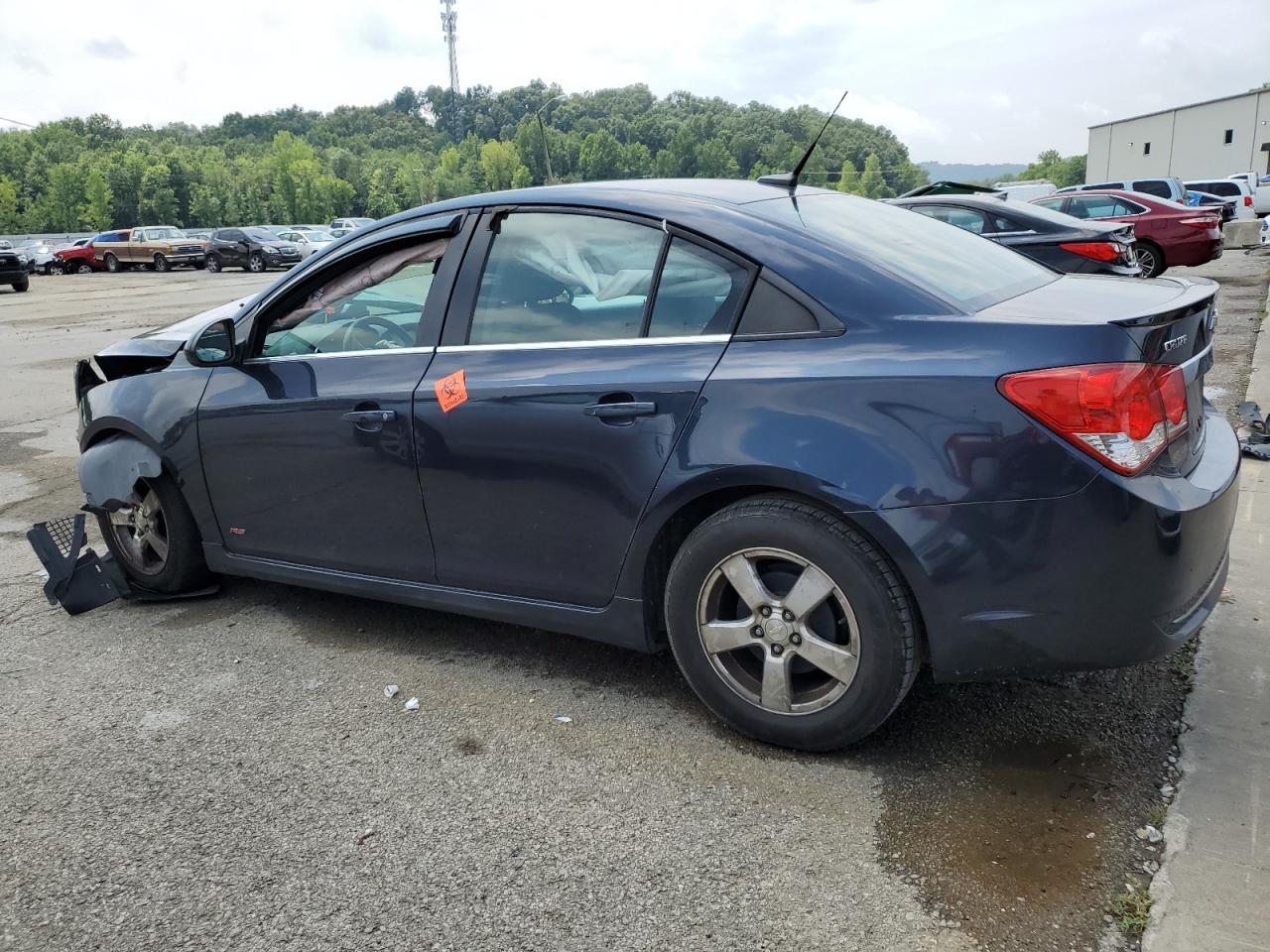 VIN 1G1PC5SB0E7105470 2014 CHEVROLET CRUZE no.2