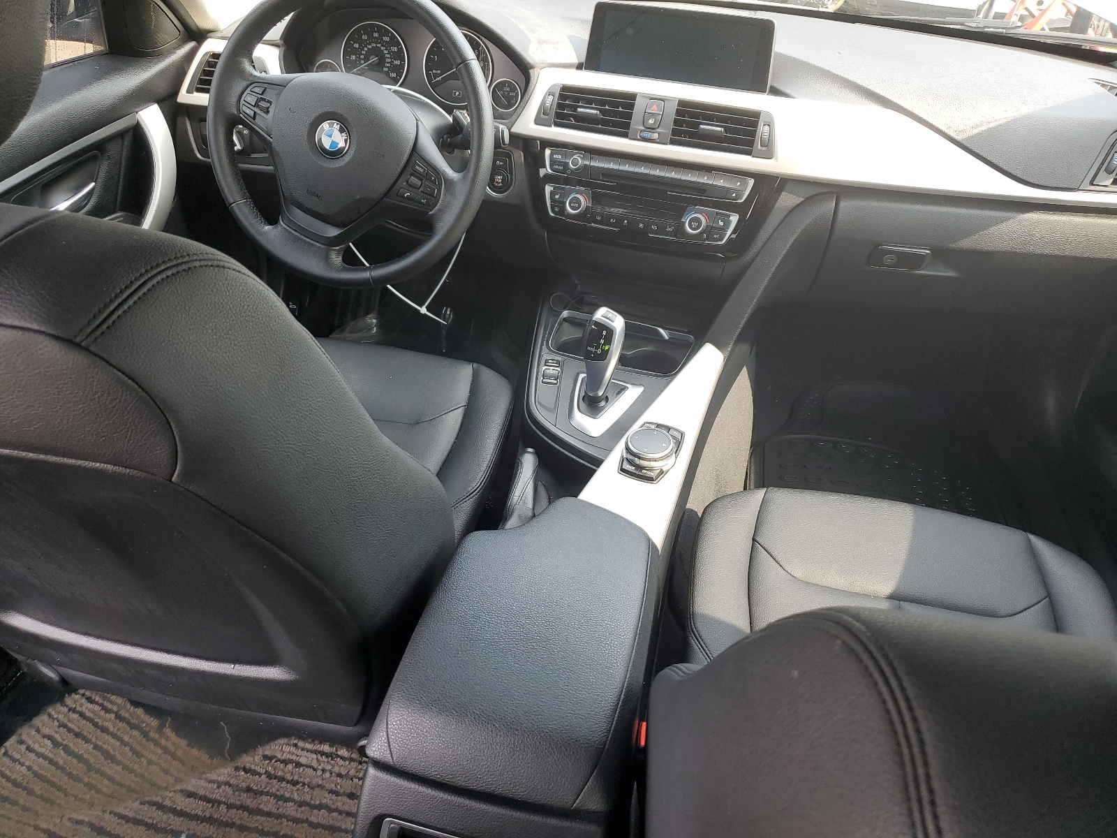 WBA8A3C59GK551614 2016 BMW 320 Xi