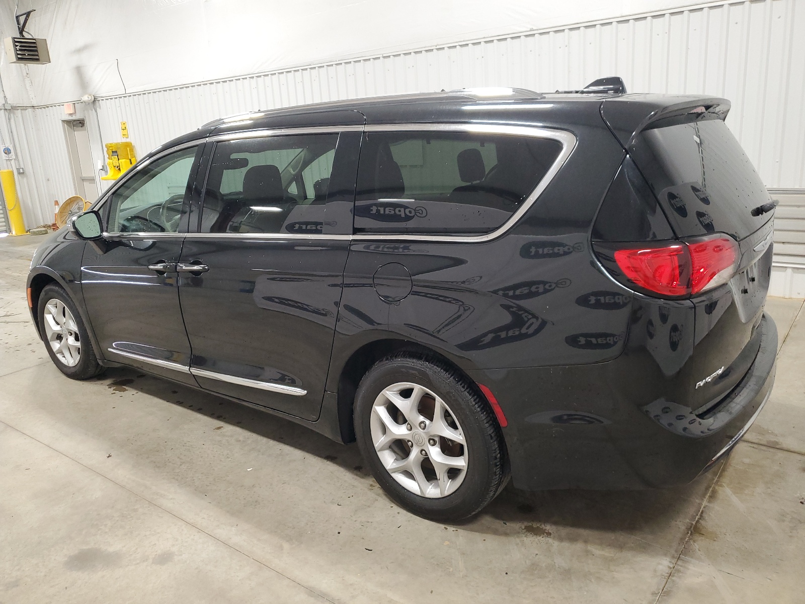 2020 Chrysler Pacifica Limited vin: 2C4RC1GG7LR187058