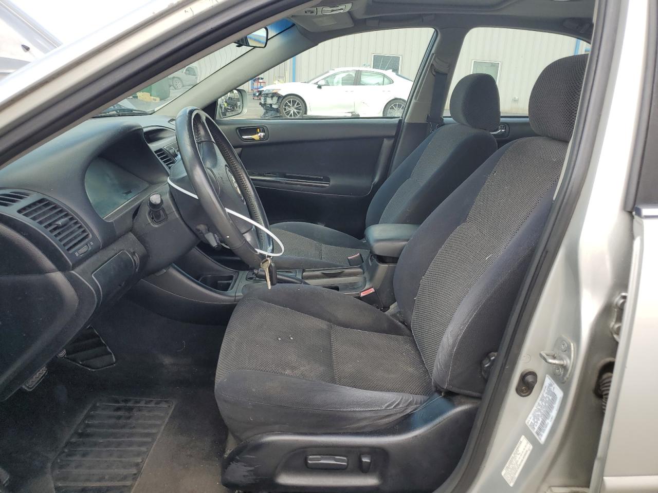 2003 Toyota Camry Le VIN: 4T1BE32K83U258835 Lot: 64343324