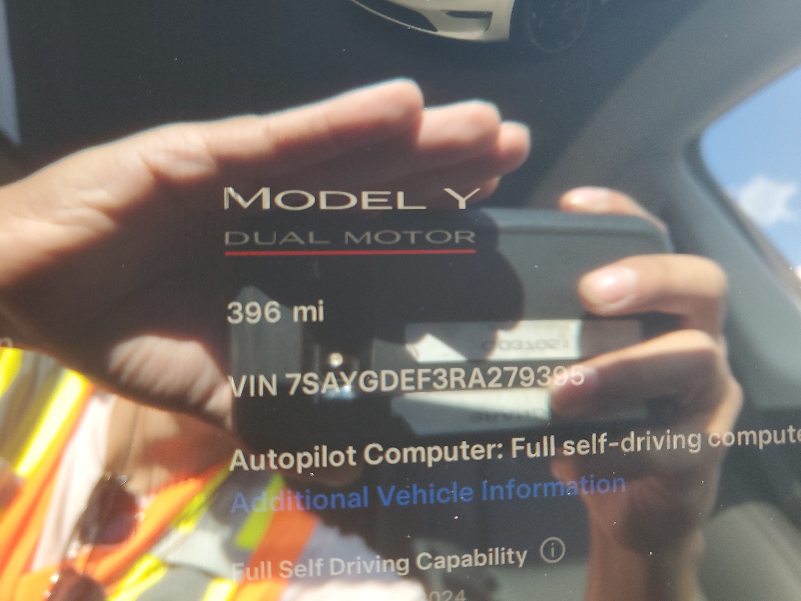 7SAYGDEF3RA279395 2024 Tesla Model Y