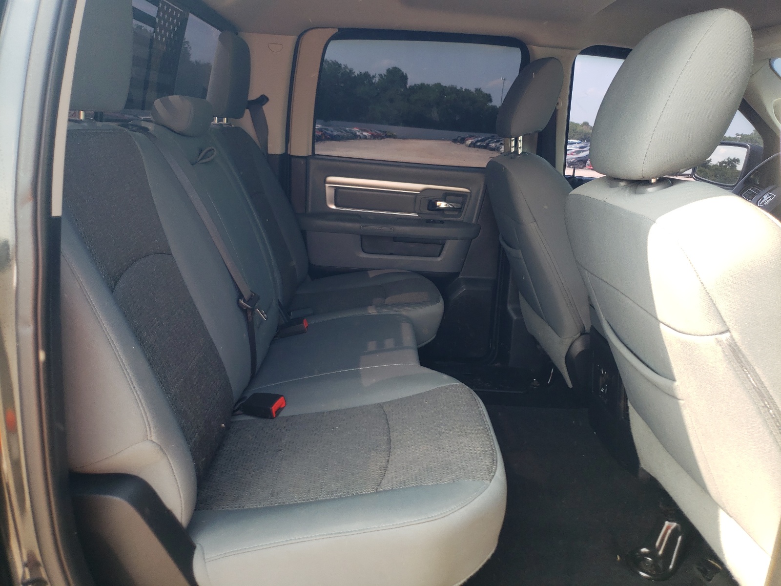 1C6RR7LM9FS705291 2015 Ram 1500 Slt