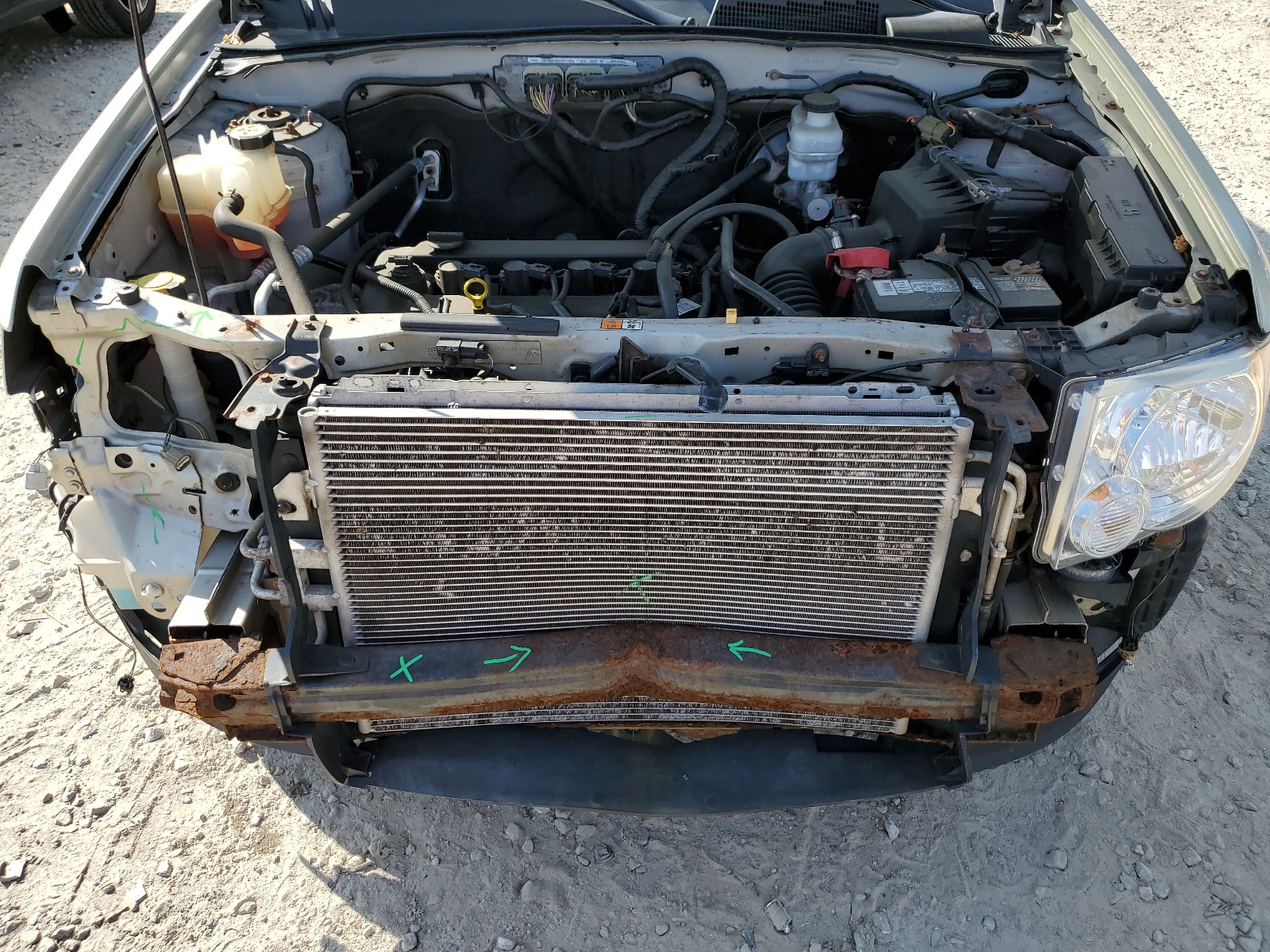 1FMCU9D72CKB20013 2012 Ford Escape Xlt