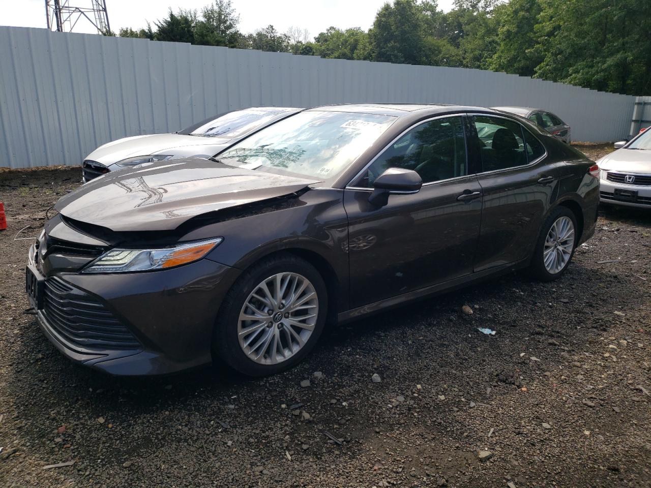 4T1B11HKXKU839047 2019 TOYOTA CAMRY - Image 1