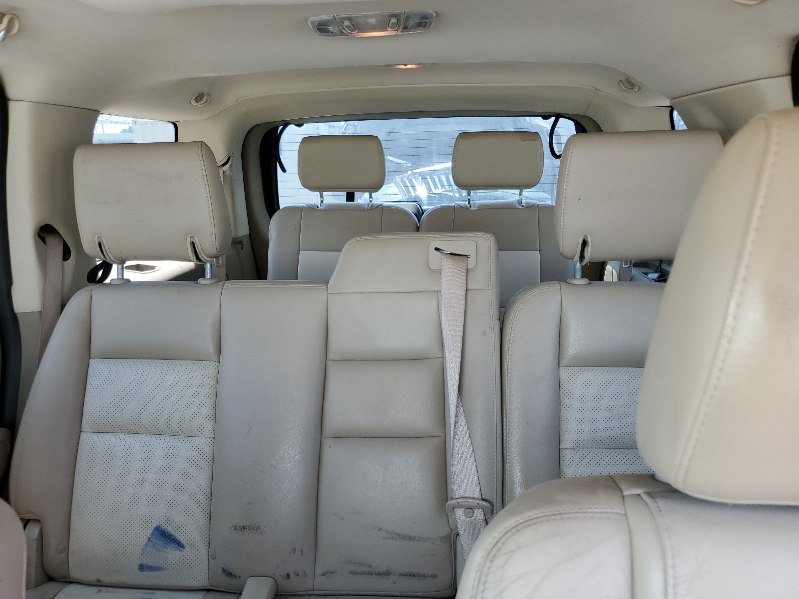 4M2EN4HE3AUJ04999 2010 Mercury Mountaineer Luxury