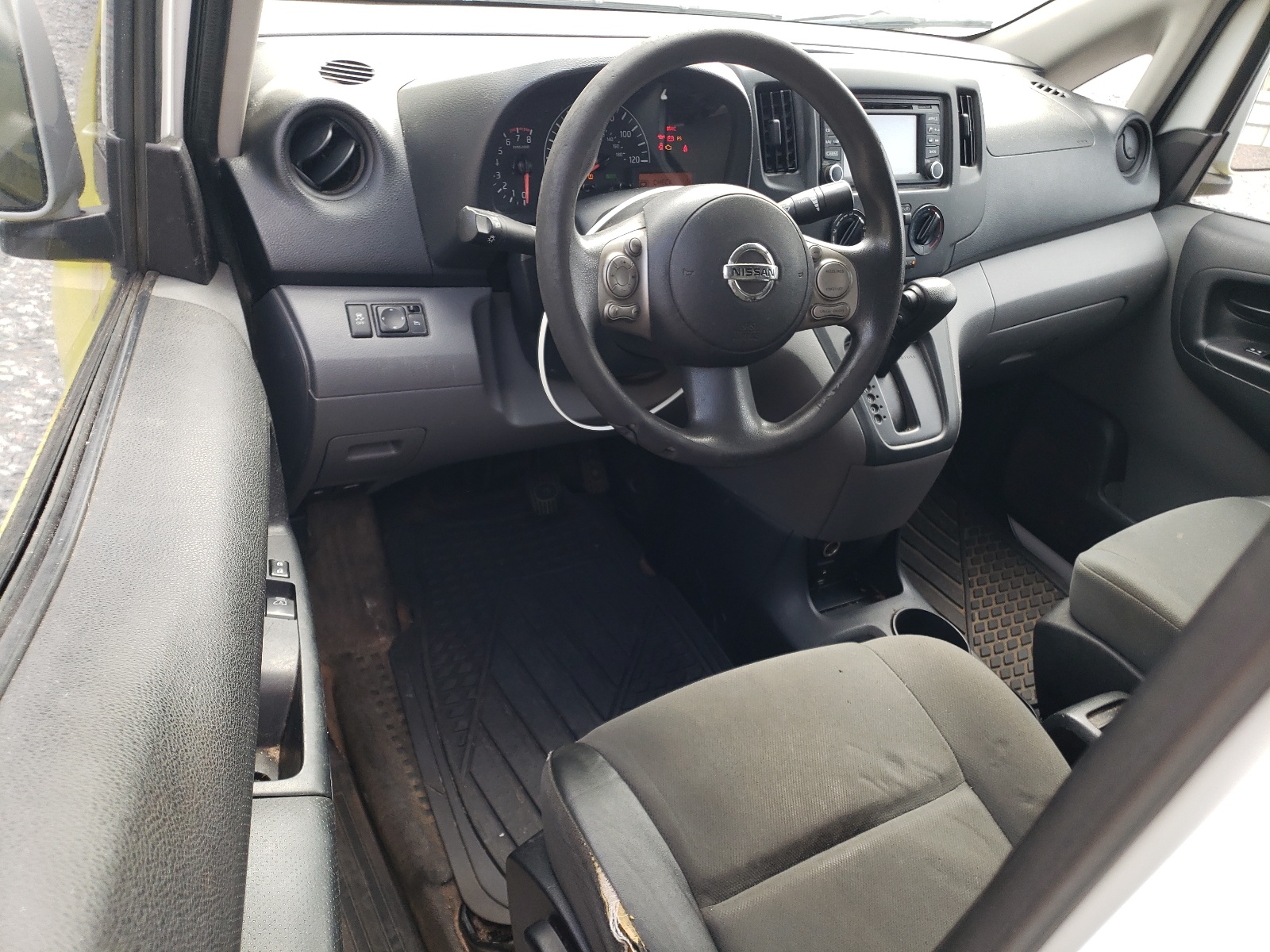 3N6CM0KN8FK718419 2015 Nissan Nv200 2.5S