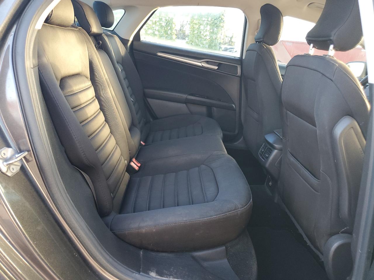 2016 Ford Fusion Se Hybrid VIN: 3FA6P0LU0GR388870 Lot: 63402354