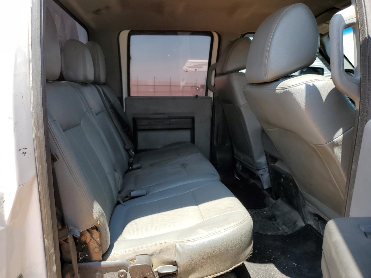2016 Ford F350 - Image 10