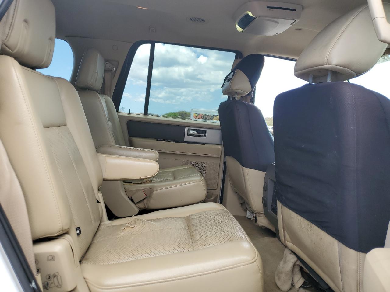 2011 Ford Expedition Xlt VIN: 1FMJU1J51BEF02154 Lot: 64283294