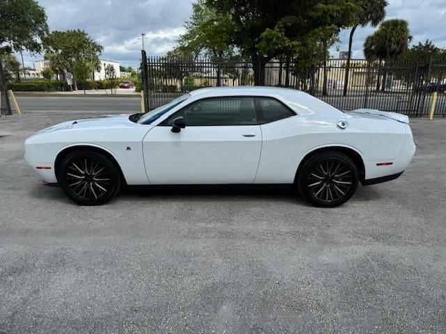 2019 Dodge Challenger Sxt vin: 2C3CDZAG6KH672228