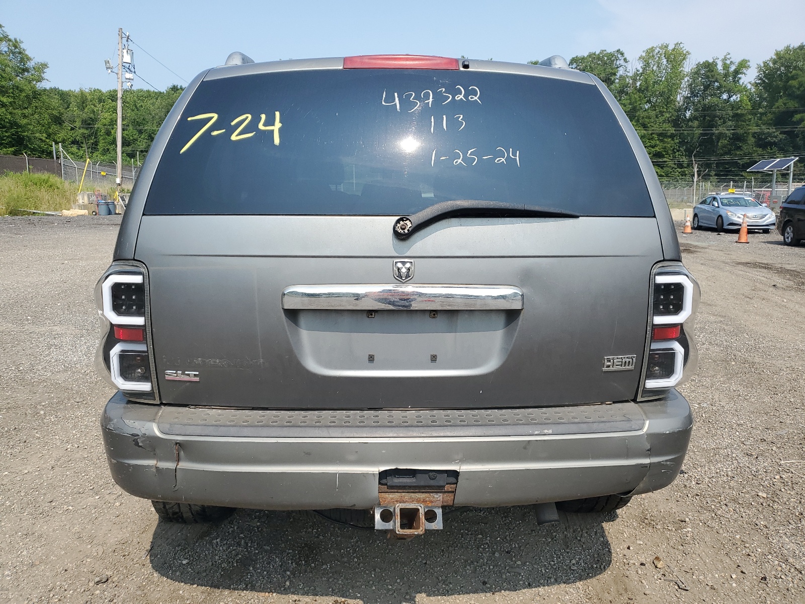 1D4HB48D45F556136 2005 Dodge Durango Slt