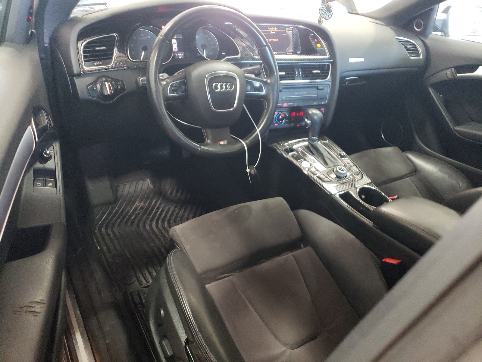 WAUVVAFR6BA057039 2011 Audi S5 Prestige