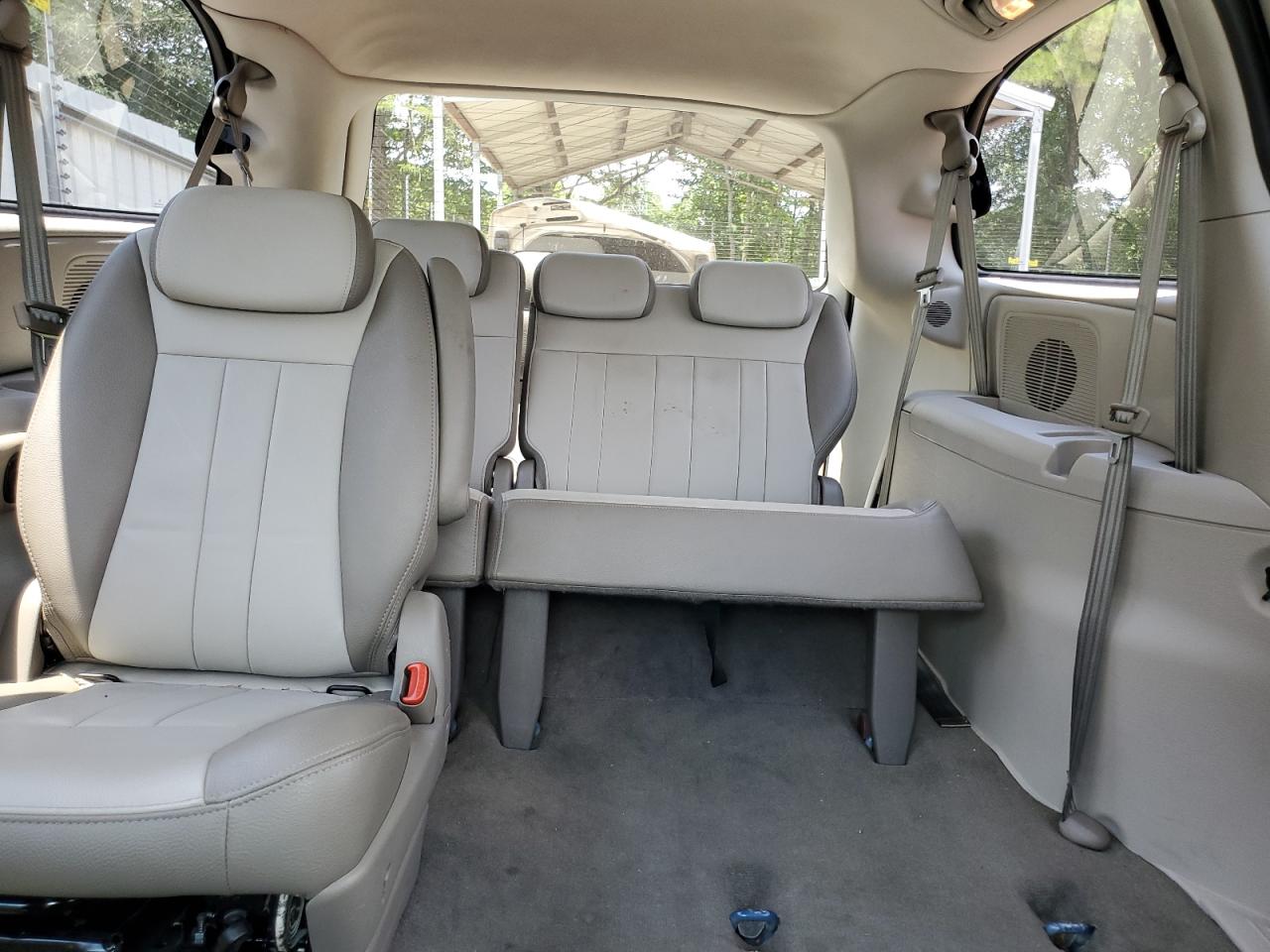 2005 Chrysler Town & Country Touring VIN: 2C4GP54L65R395665 Lot: 63092474