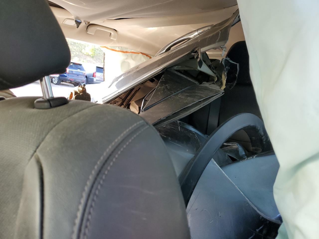 2015 Nissan Rogue S VIN: 5N1AT2MV4FC838211 Lot: 61818014