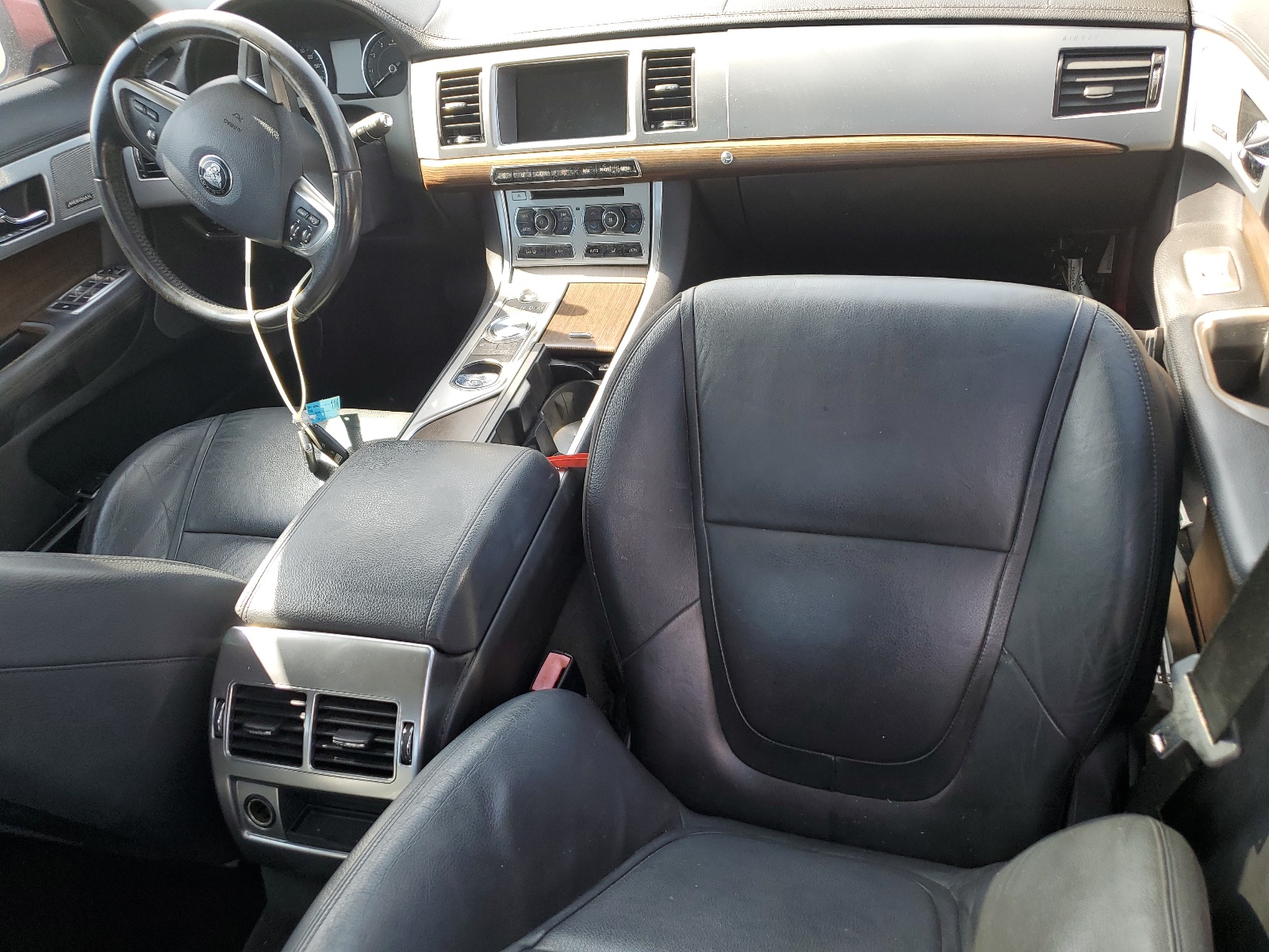 SAJWA0FS0FPU48045 2015 Jaguar Xf 2.0T Premium