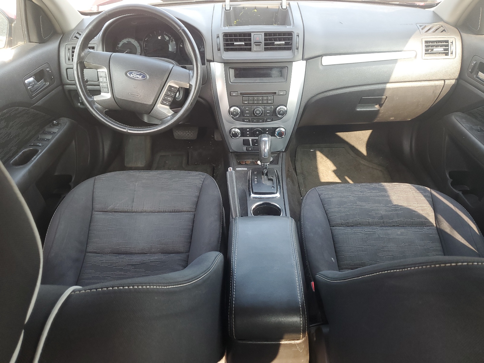 3FAHP0HG9AR318321 2010 Ford Fusion Se