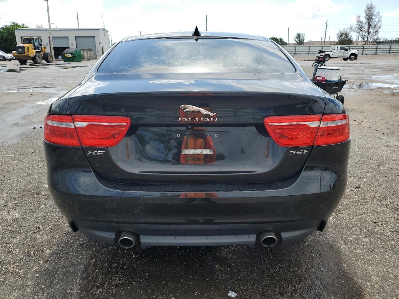 2017 Jaguar XE - Image 6