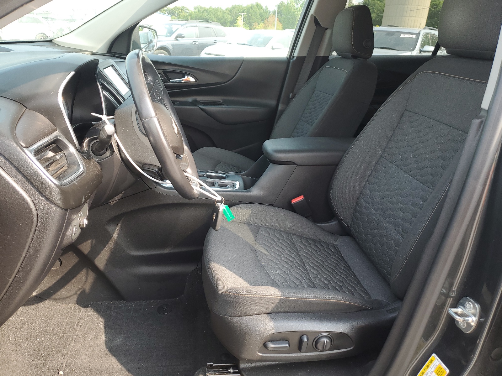 3GNAXTEX7JS612267 2018 Chevrolet Equinox Lt