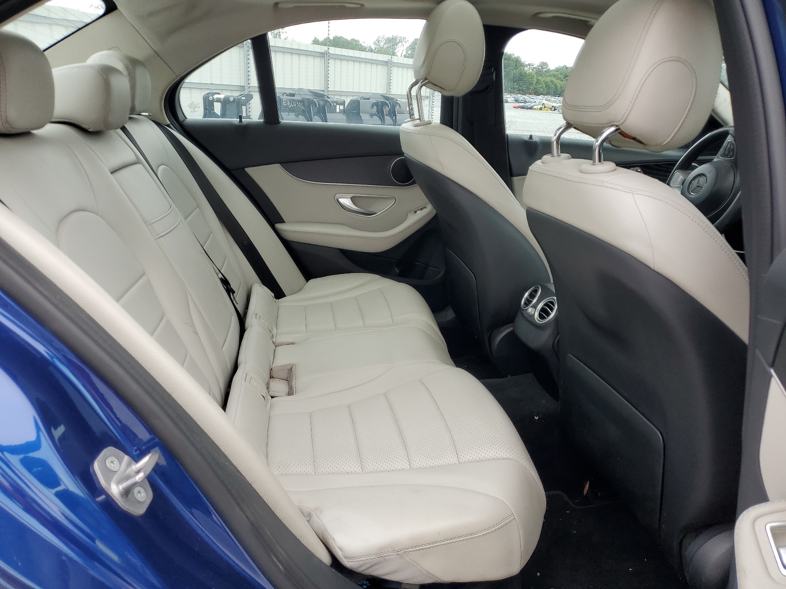 55SWF4JB9HU191056 2017 Mercedes-Benz C 300