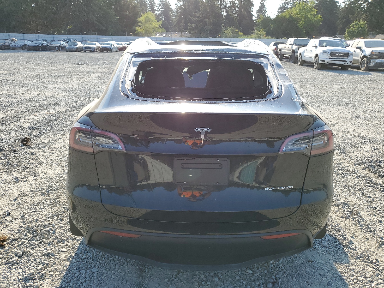 7SAYGDEE3PF878885 2023 Tesla Model Y