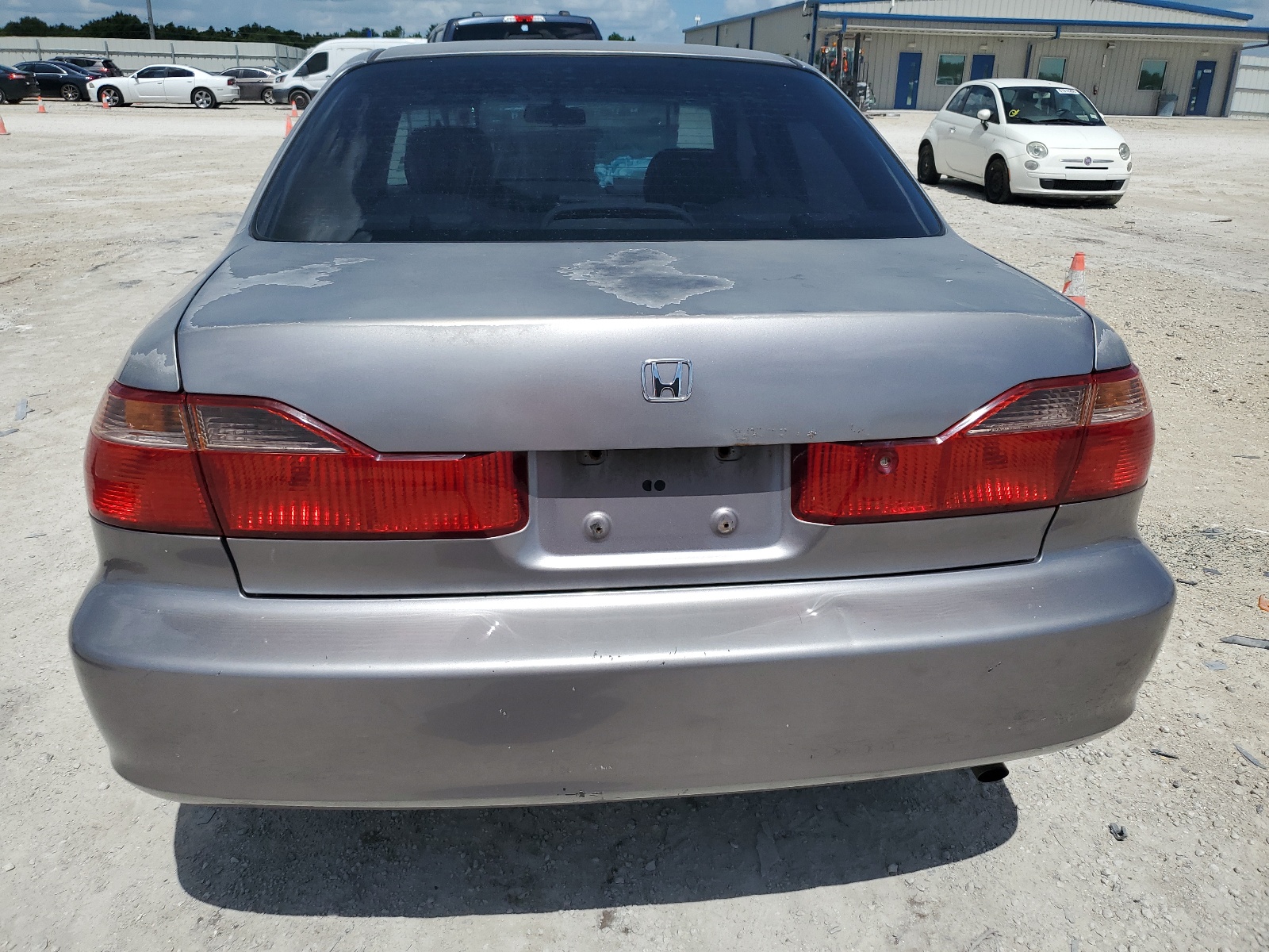 1HGCG5661YA059552 2000 Honda Accord Ex