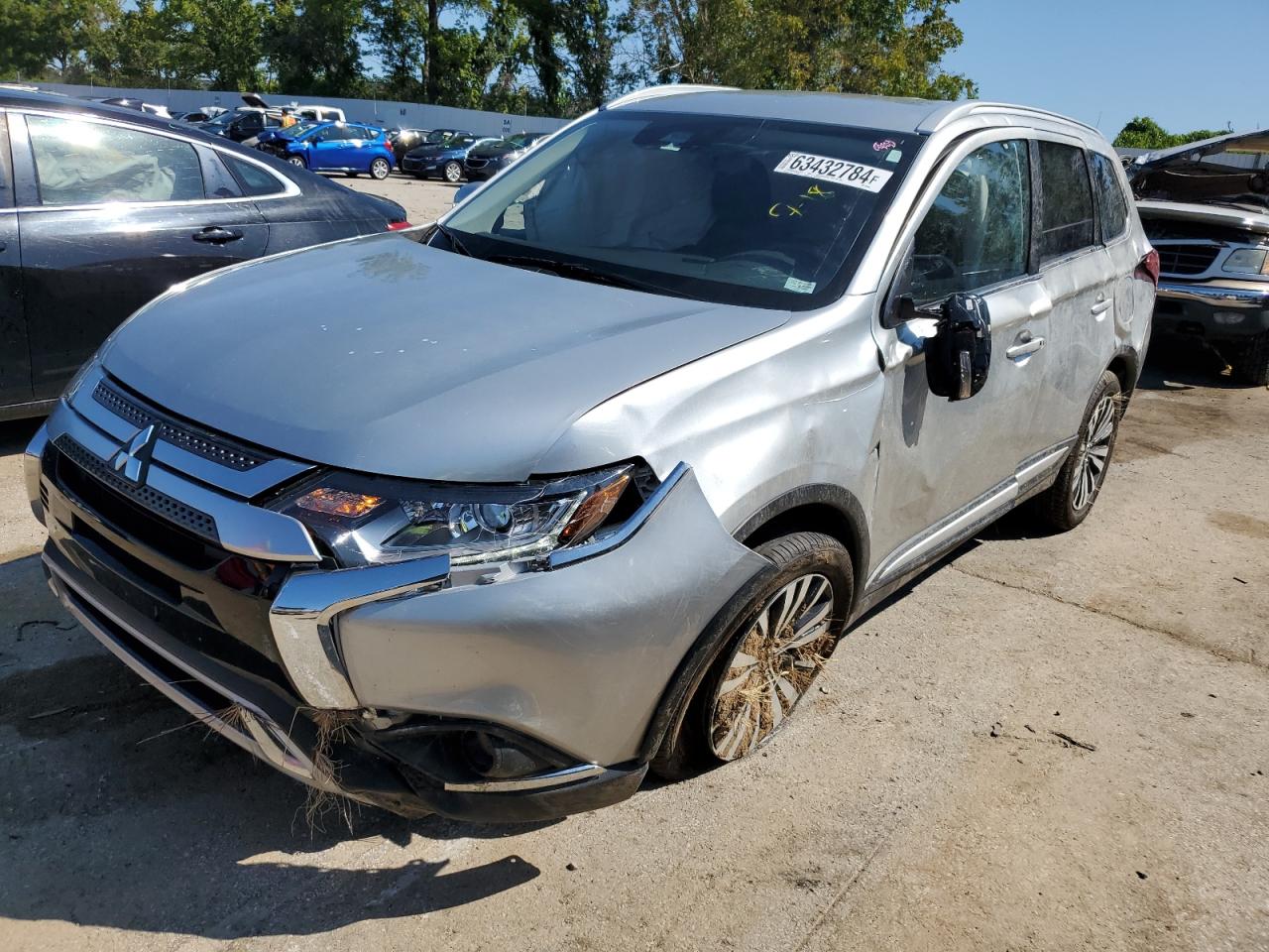 2020 Mitsubishi Outlander - Image 1