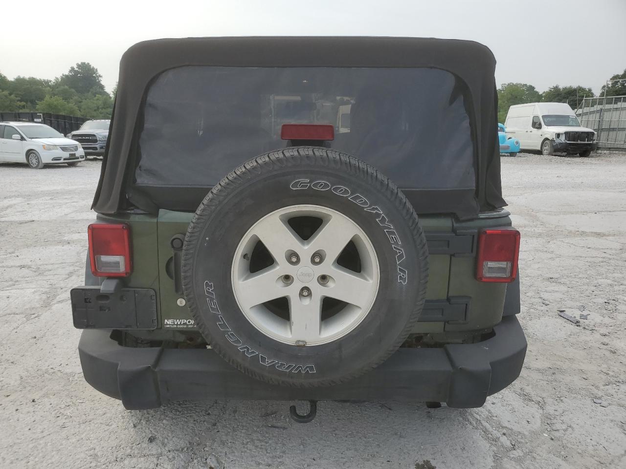 2007 Jeep Wrangler X VIN: 1J4FA24167L197166 Lot: 64676144