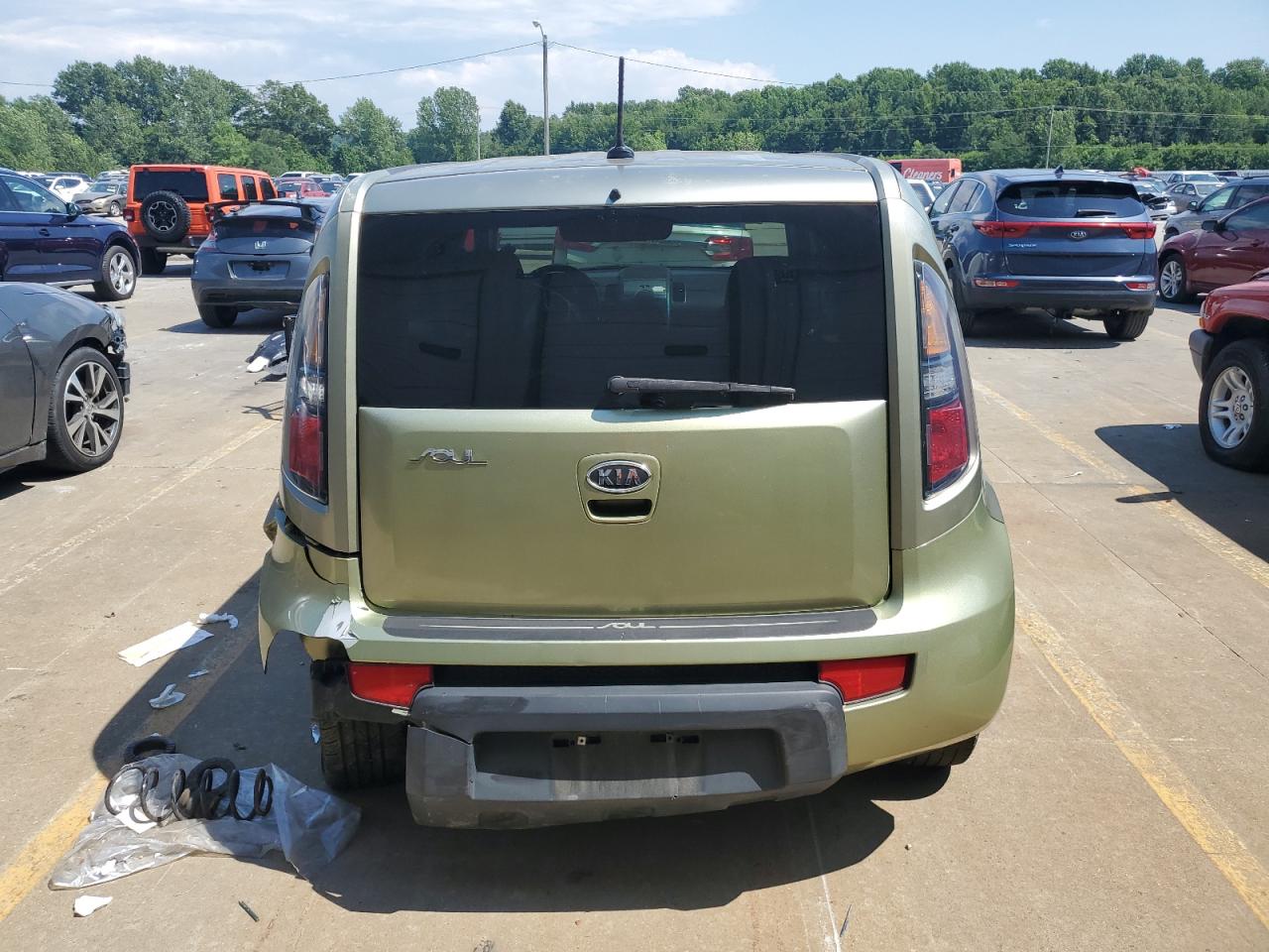 2011 Kia Soul + VIN: KNDJT2A24B7258488 Lot: 63073744