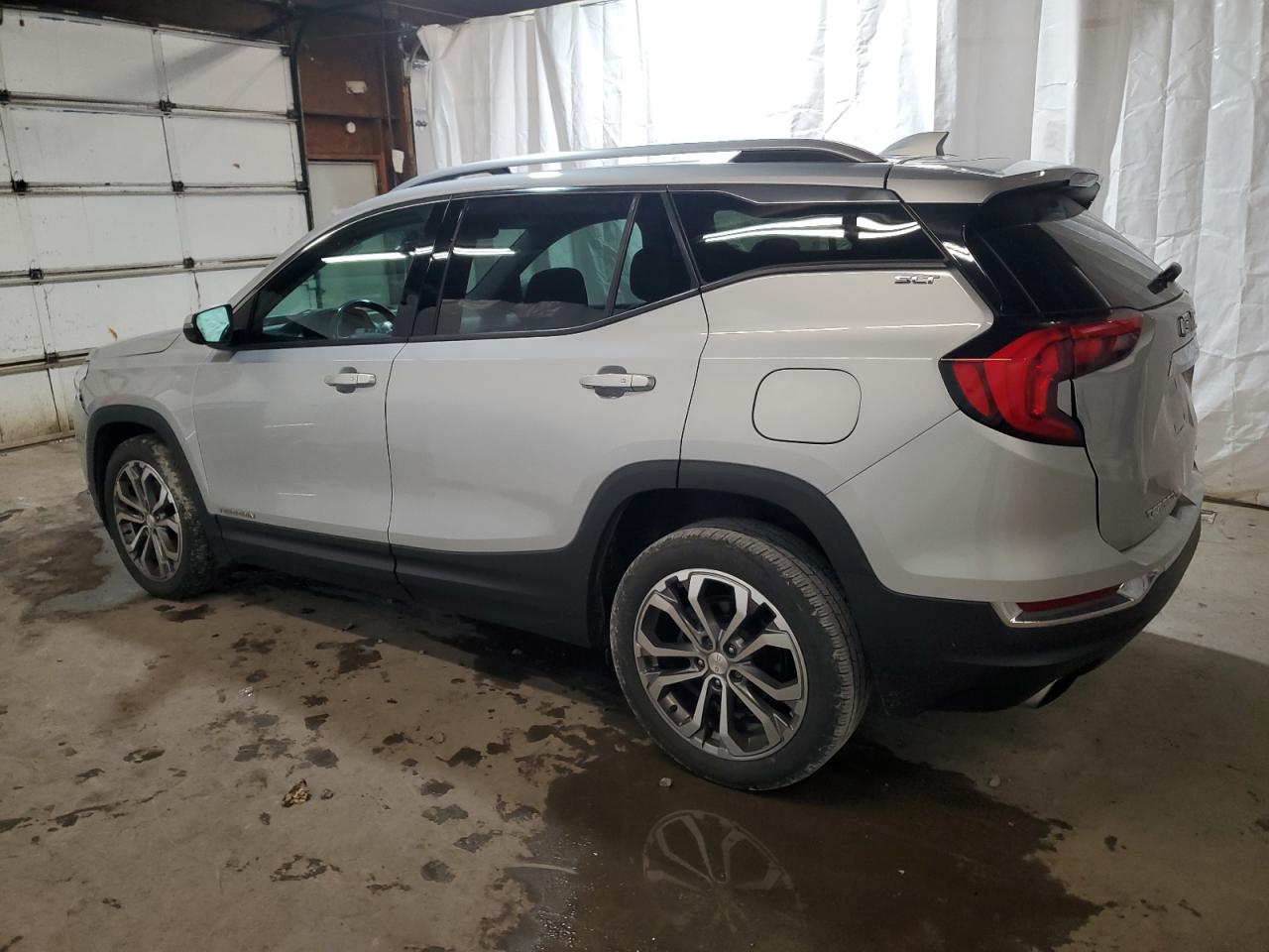 2019 GMC Terrain - Image 2